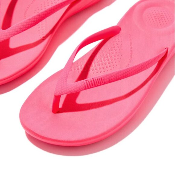 NWT Fitflop IQushion Flip Flops MSRP $38 Pop Pink - Picture 3 of 12